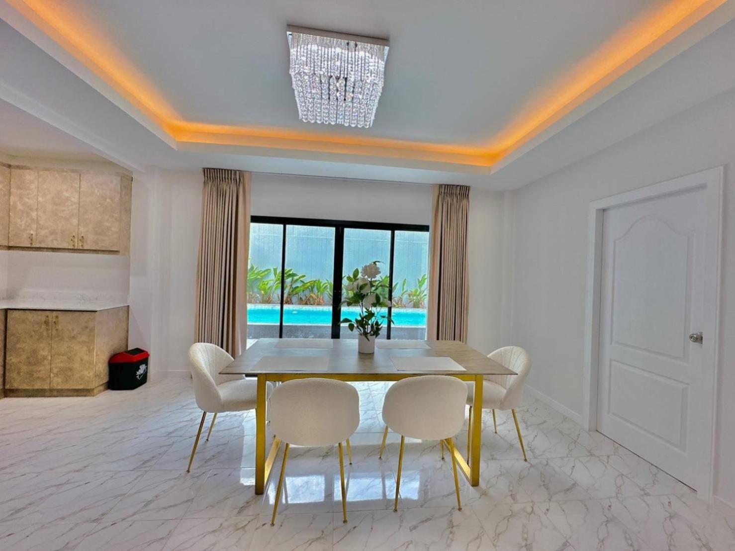 4Bedroom Pool Villa Near Walking St Bonk パッタヤー エクステリア 写真