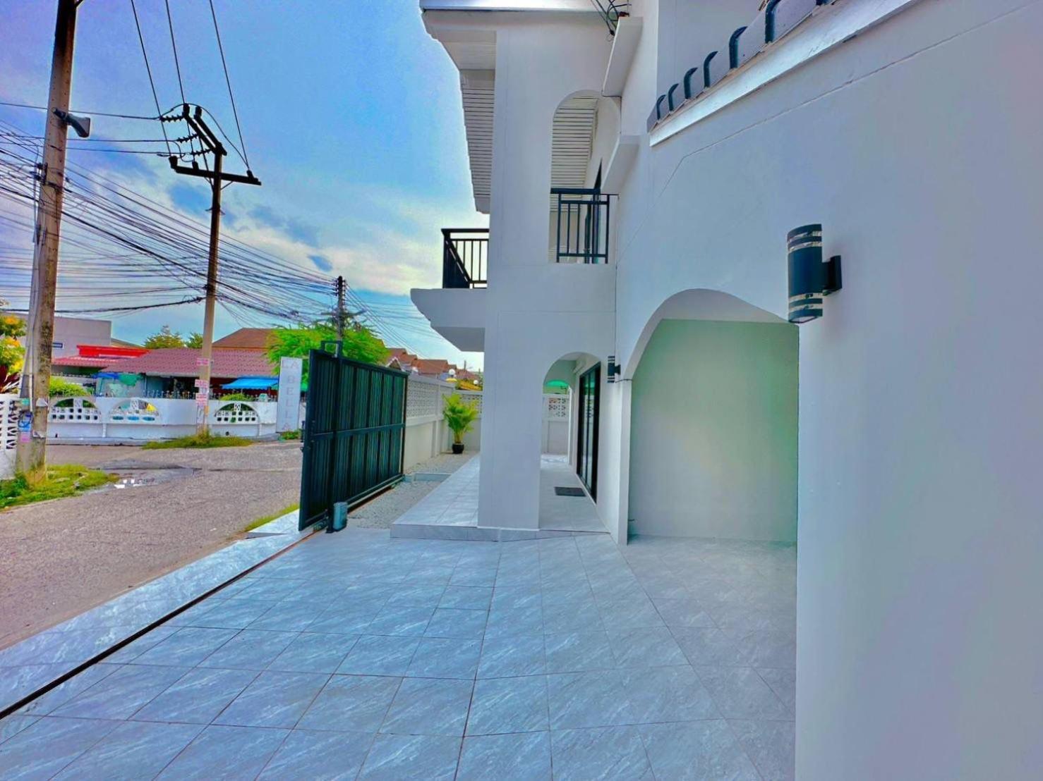 4Bedroom Pool Villa Near Walking St Bonk パッタヤー エクステリア 写真